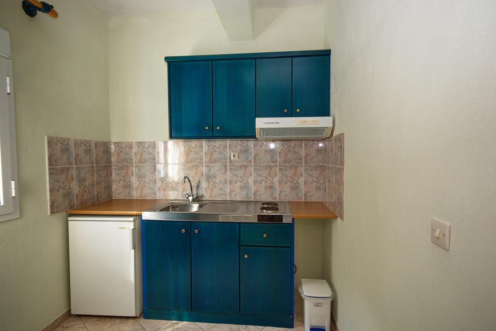 Studios Nelli Alonissos Патитири Стая снимка