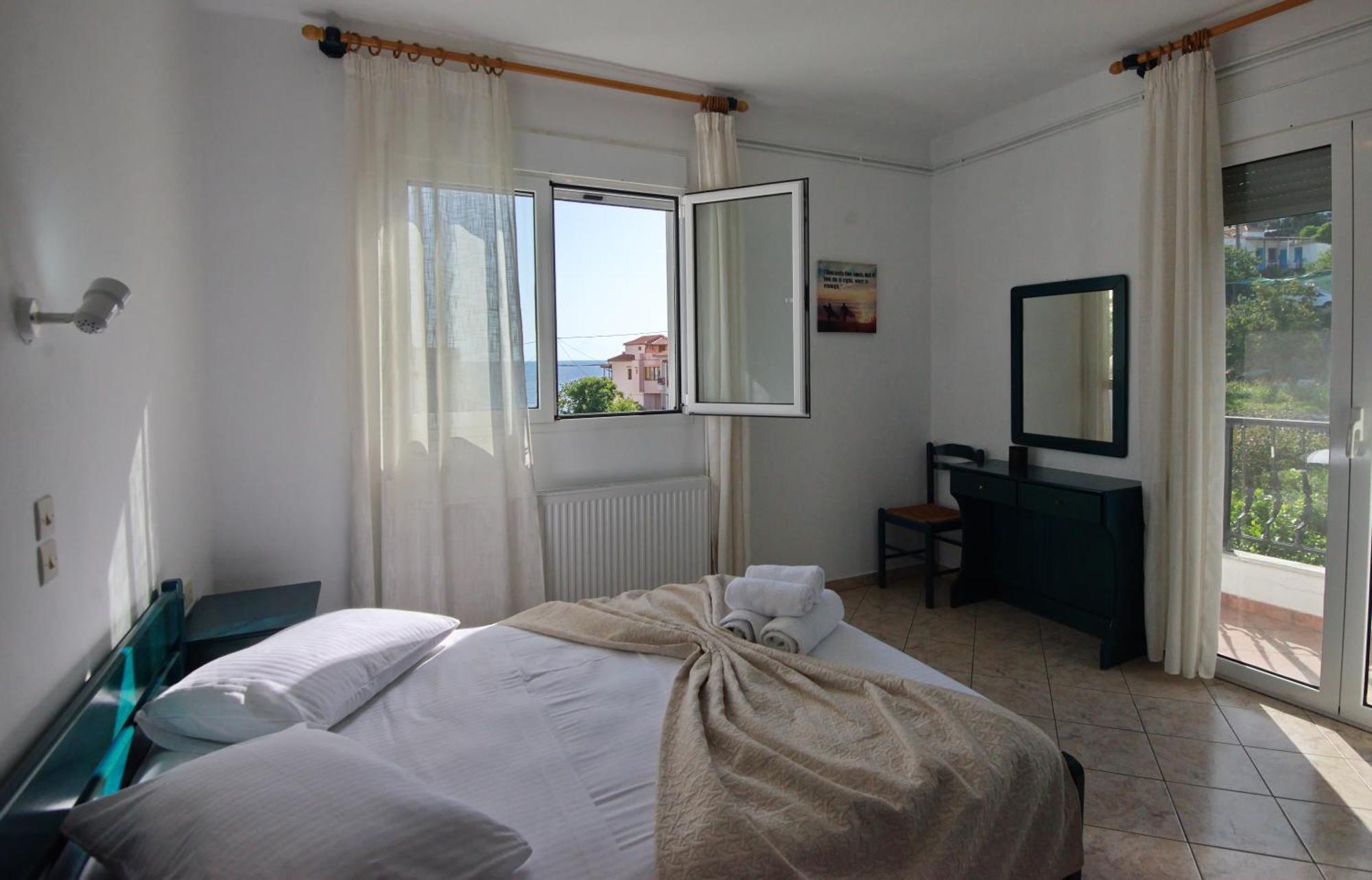 Studios Nelli Alonissos Патитири Екстериор снимка