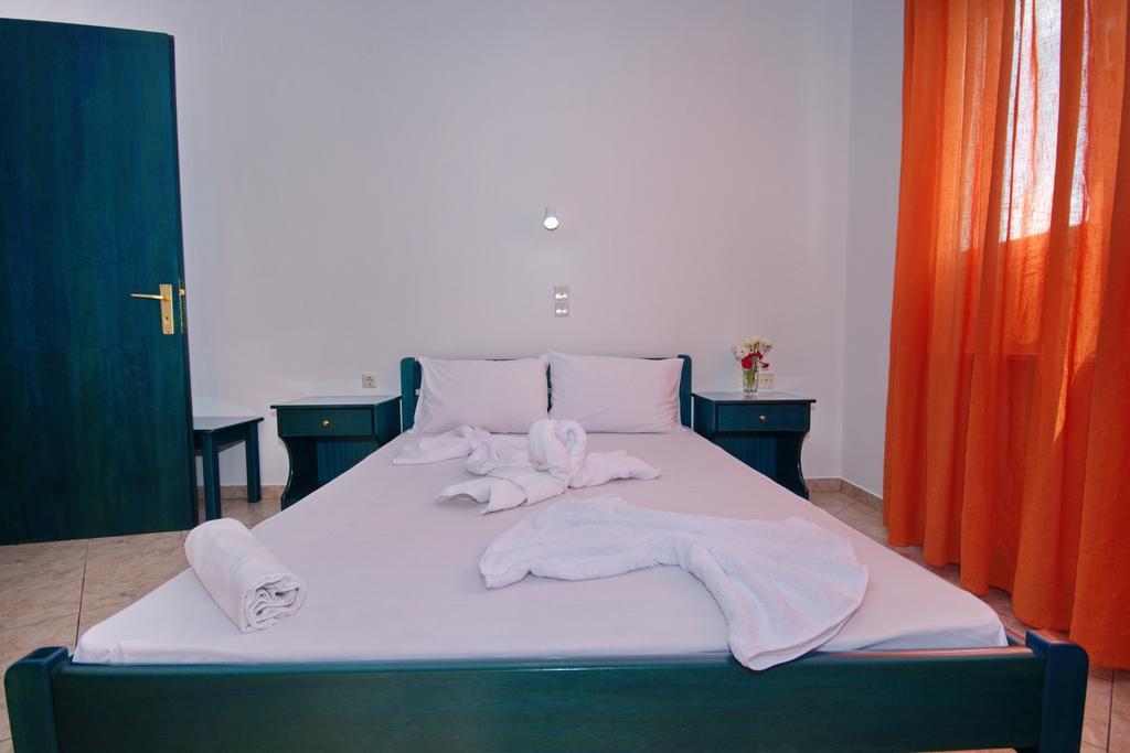 Studios Nelli Alonissos Патитири Екстериор снимка