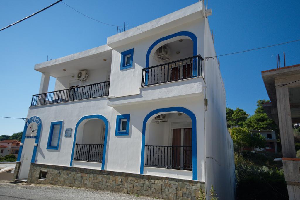 Studios Nelli Alonissos Патитири Екстериор снимка
